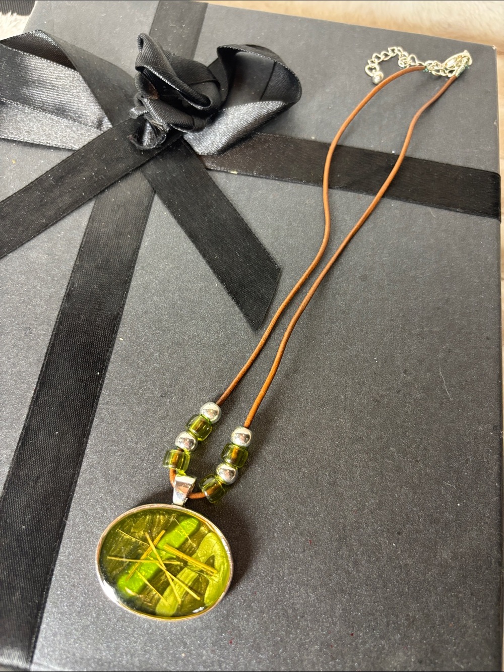 Vintage KC Kenneth Cole Enamel Green Pendant Necklace Glitter Silver Tone